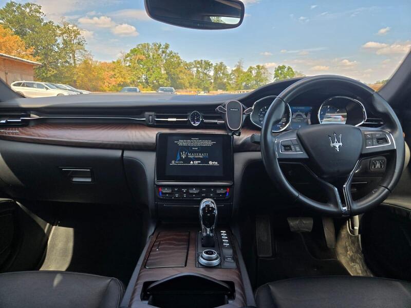 Maserati Quattroporte view 4