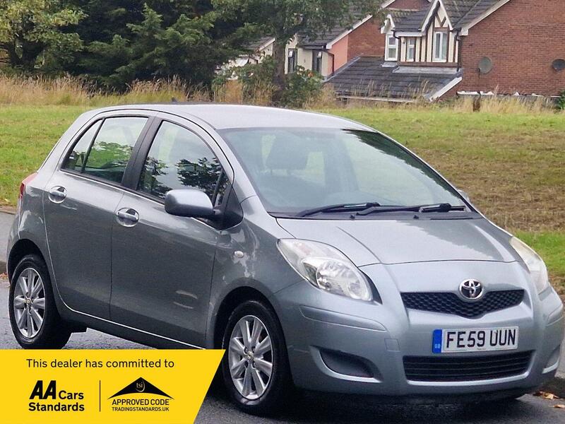 2009 Toyota Yaris in Silver for sale