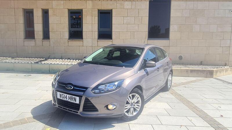 Ford Focus view 2