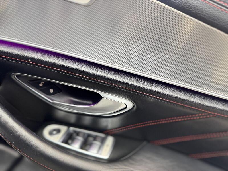 Mercedes-Benz E-Class view 28