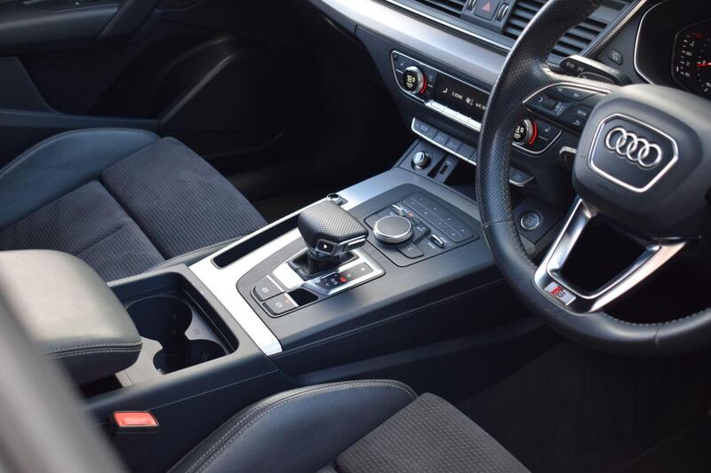 Audi Audi Q5 view 7