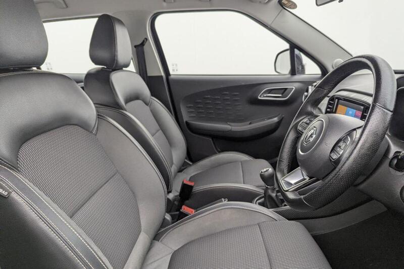 MG MG3 view 3
