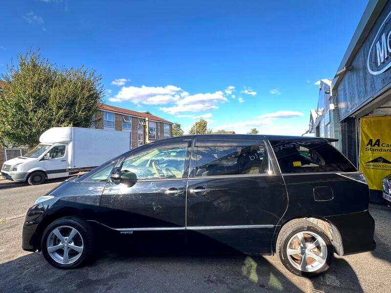 Toyota Estima view 5
