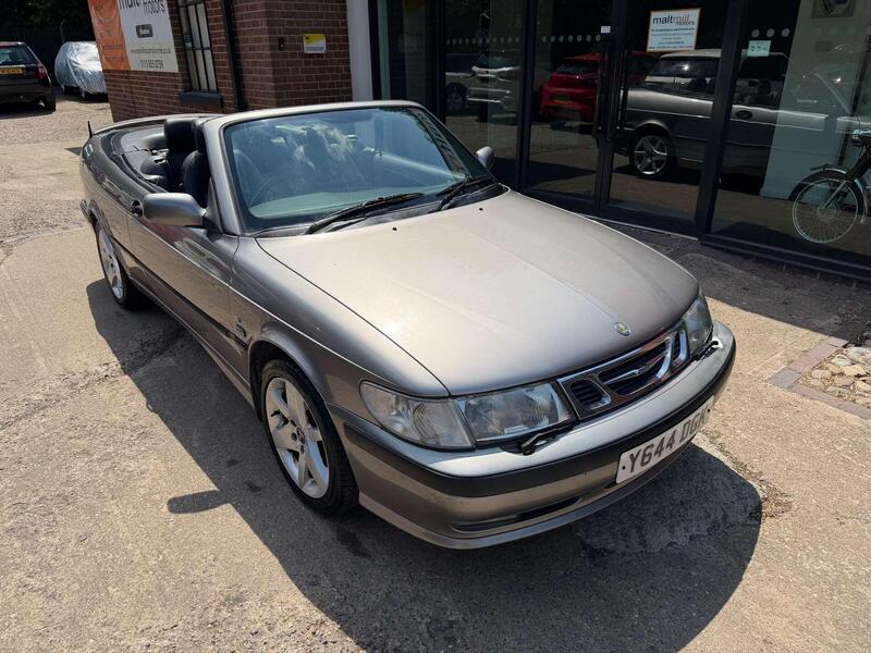 Saab 9-3 view 3