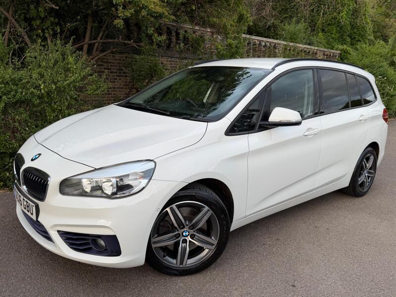 BMW 2 Series Gran Tourer view 3