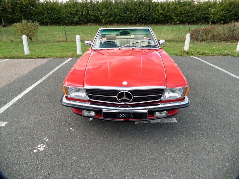 Mercedes-Benz SL view 28