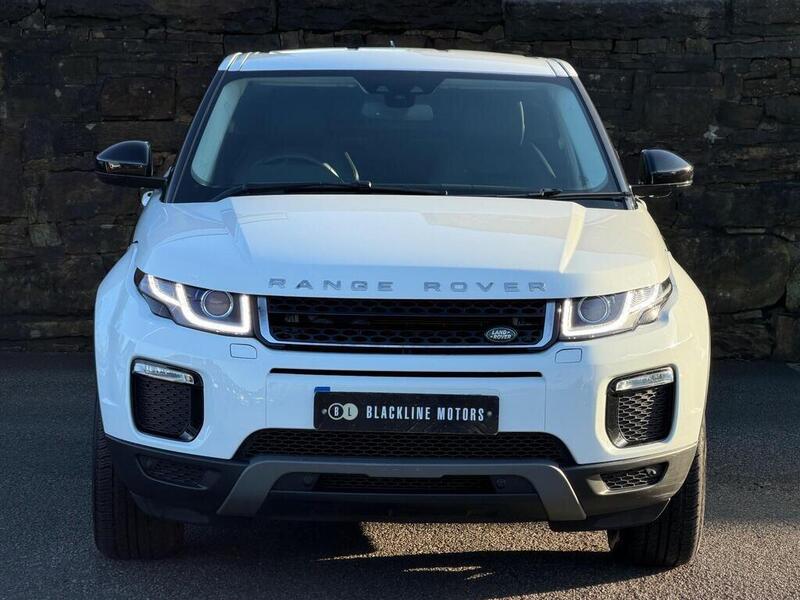 Land Rover Range Rover Evoque view 2
