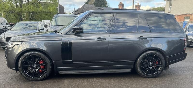 Land Rover Range Rover view 2