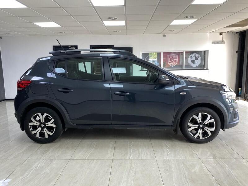 Dacia Sandero Stepway view 2