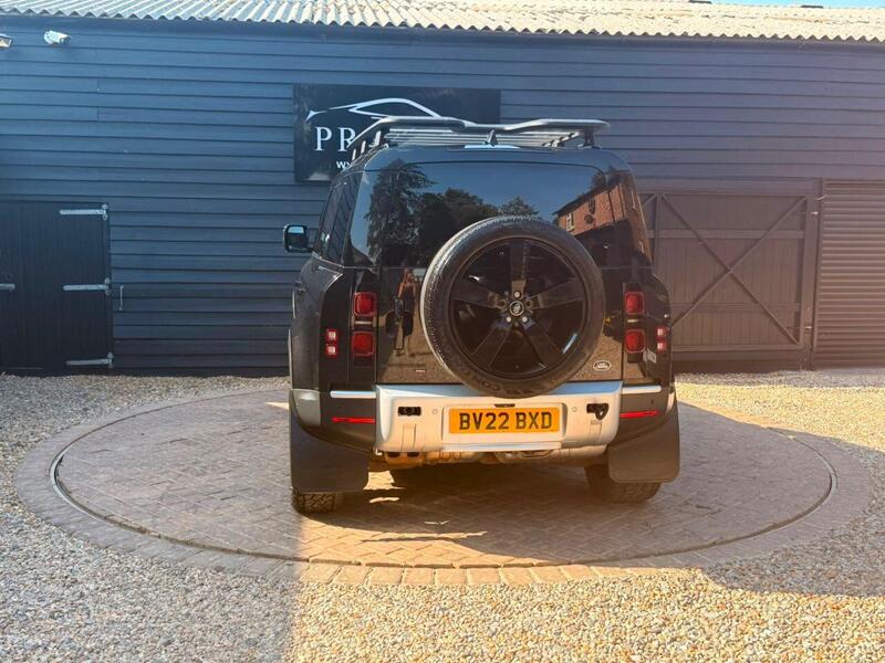 Land Rover Defender view 5