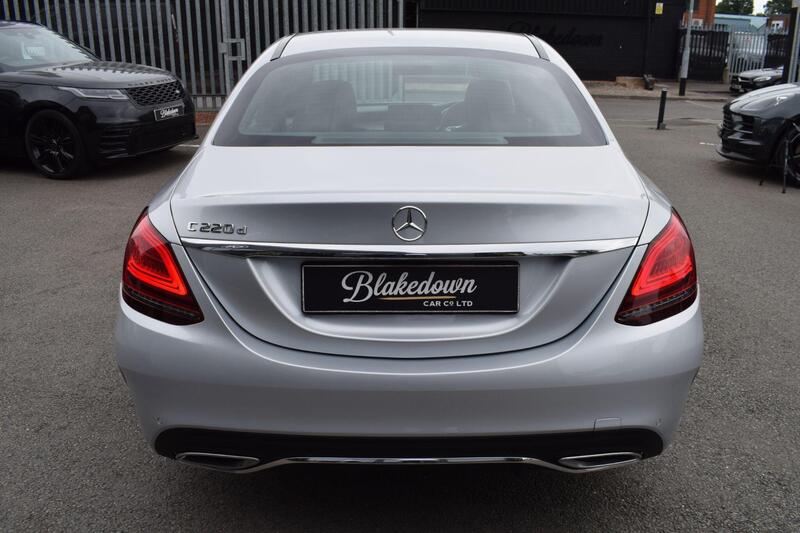 Mercedes-Benz C-Class view 6