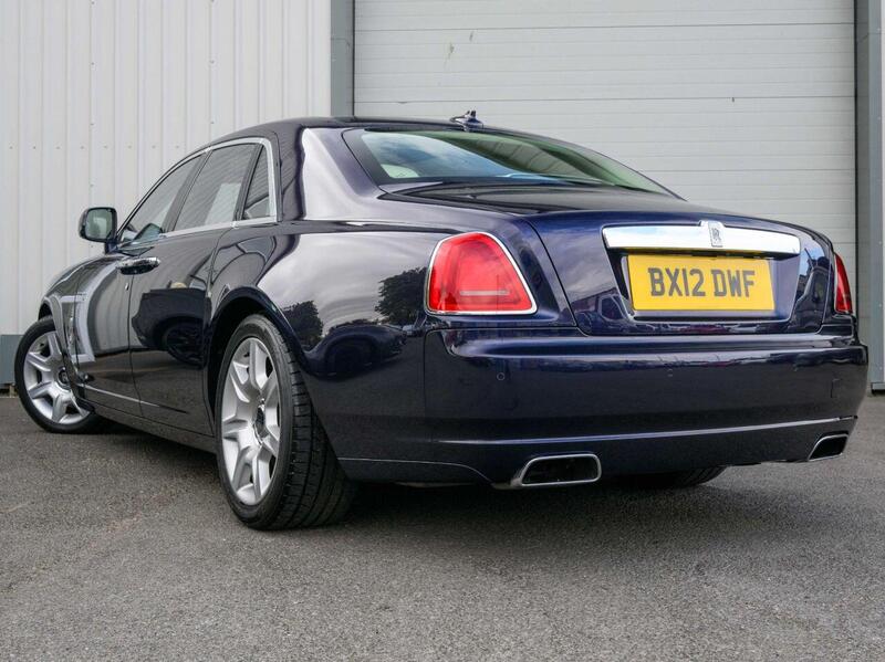 Rolls-Royce Ghost view 2