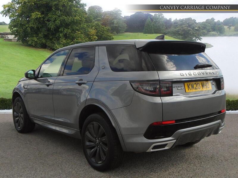 Land Rover Discovery Sport view 3