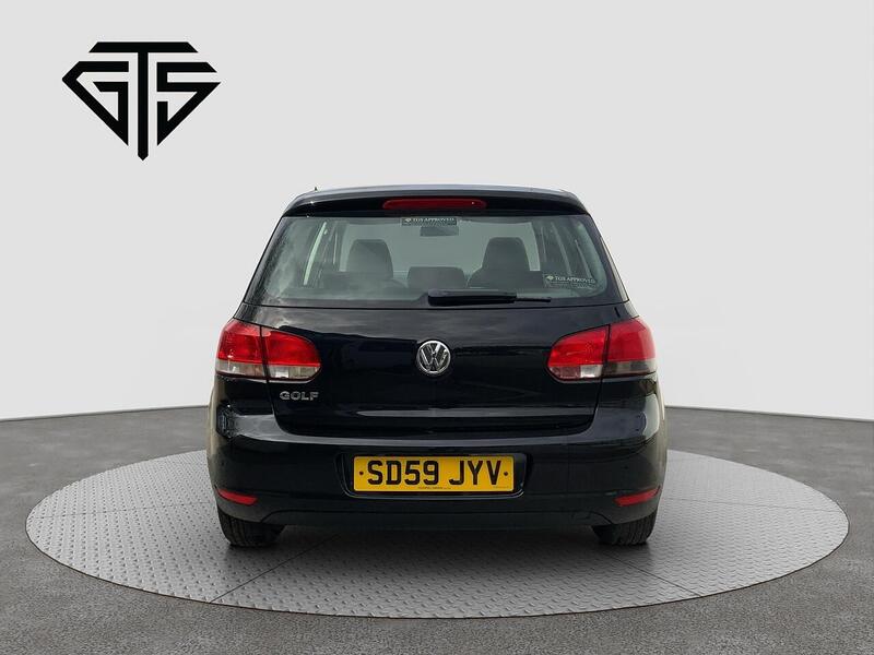 Volkswagen Golf view 4