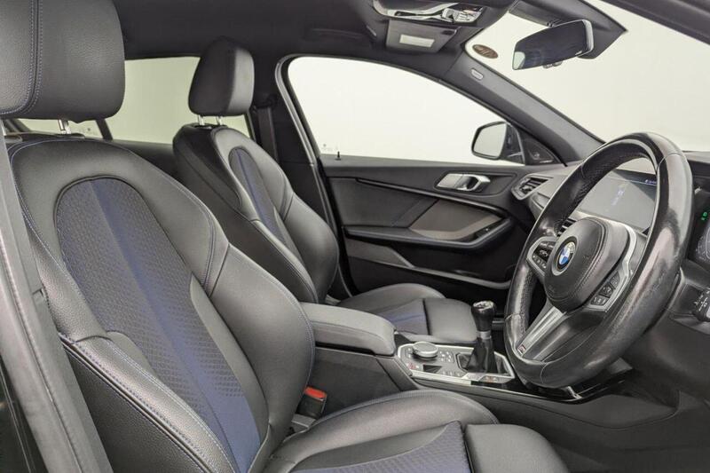 BMW 1 Series view 3