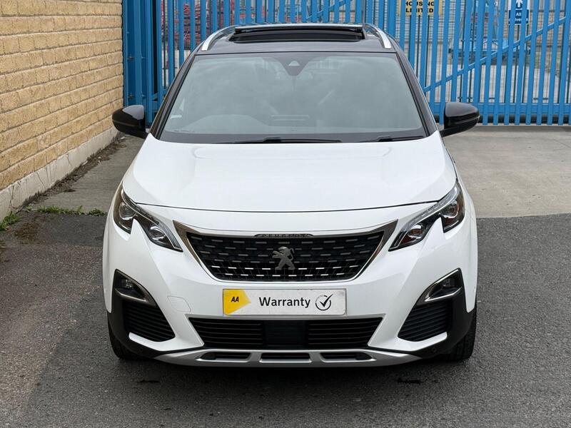 Peugeot 5008 view 5