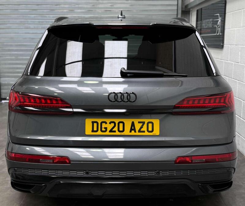 Audi Audi Q7 view 5