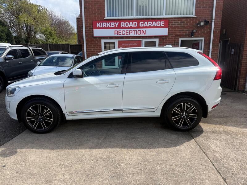 Volvo XC60 view 4