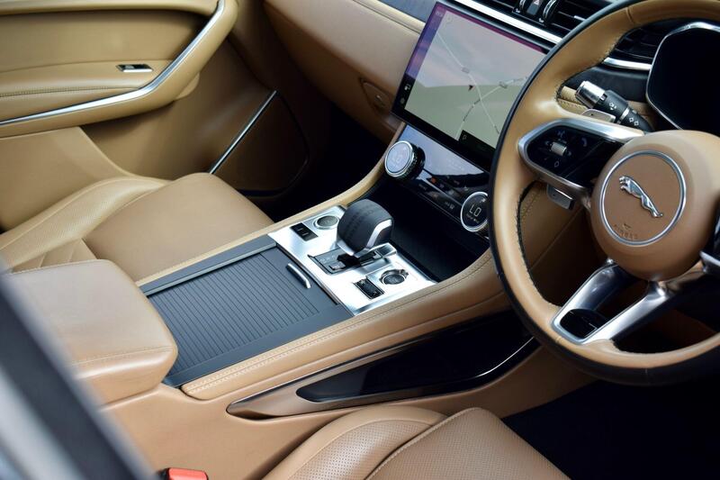 Jaguar F-Pace view 7