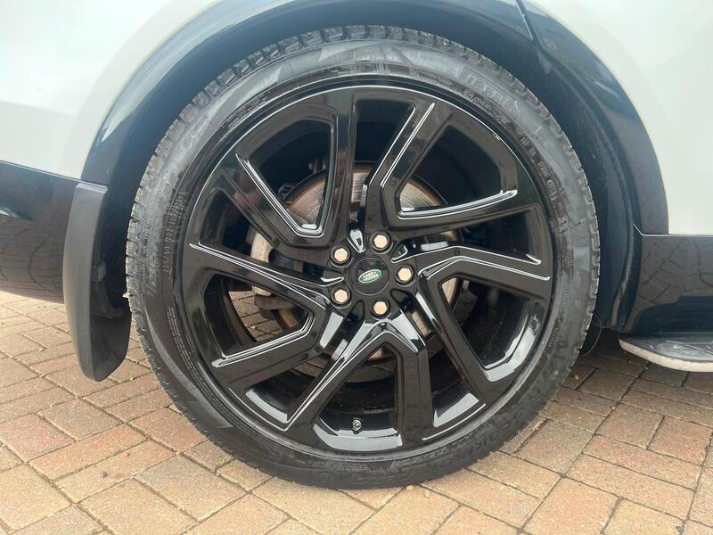 Land Rover Discovery 3 view 5