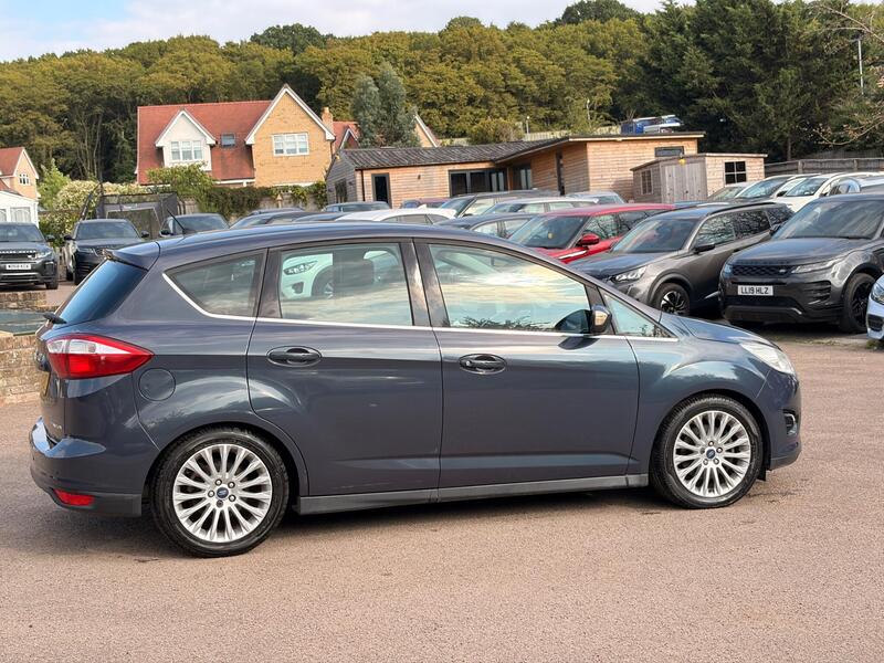 Ford C-Max view 5