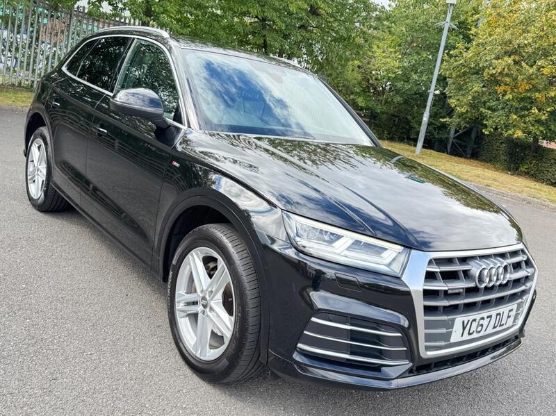 Audi Q5 view 2