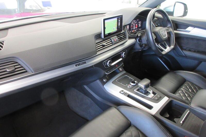 Audi SQ5 view 7