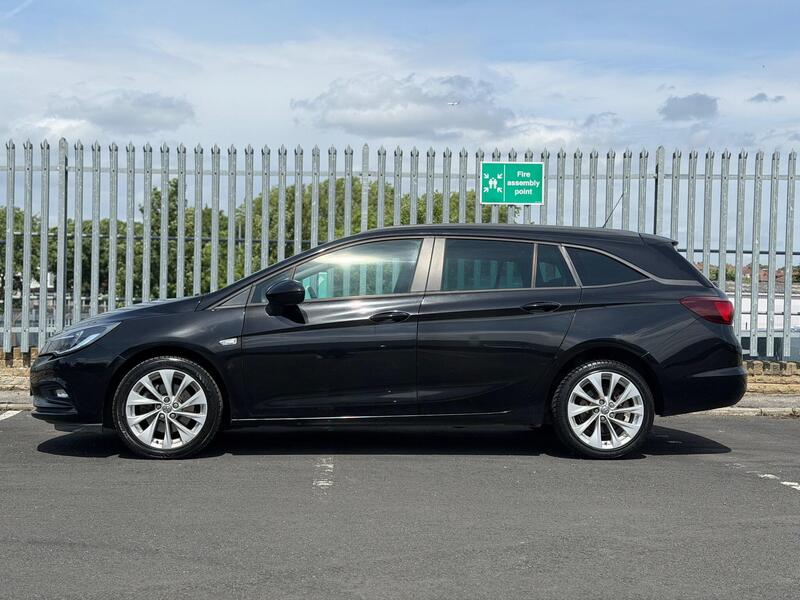 Vauxhall Astra view 6
