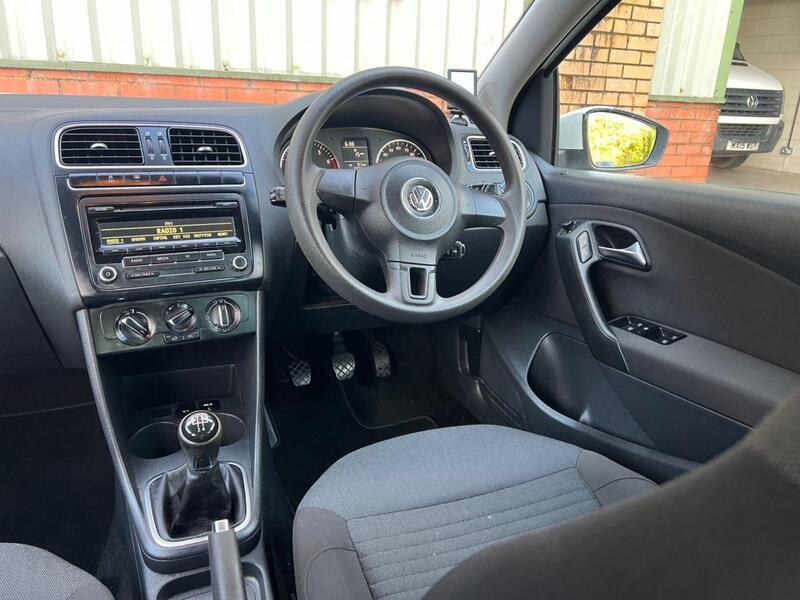 Volkswagen Polo view 19