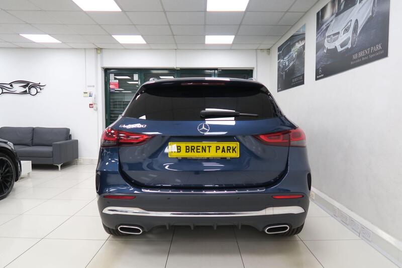 Mercedes-Benz Mercedes-Benz GLA view 5