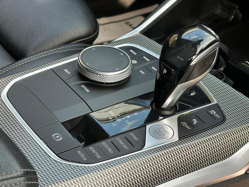 BMW 3 Series view 25