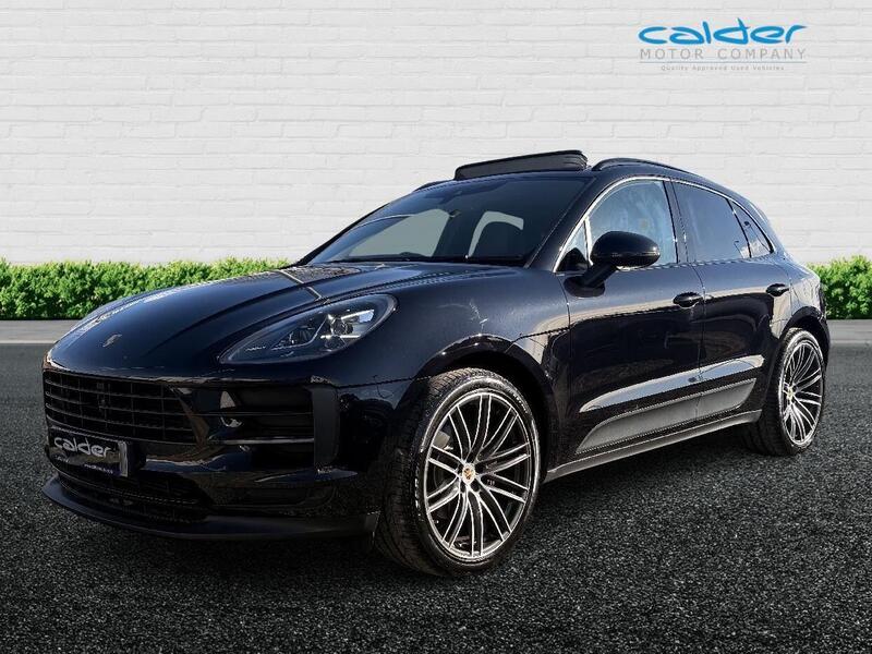 Porsche Macan view 3