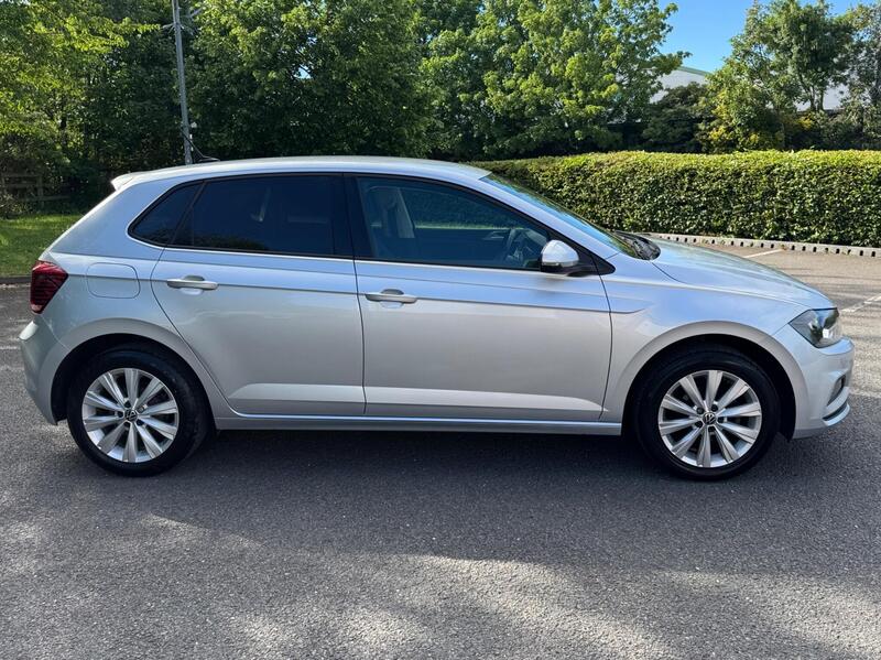 Volkswagen Polo view 4