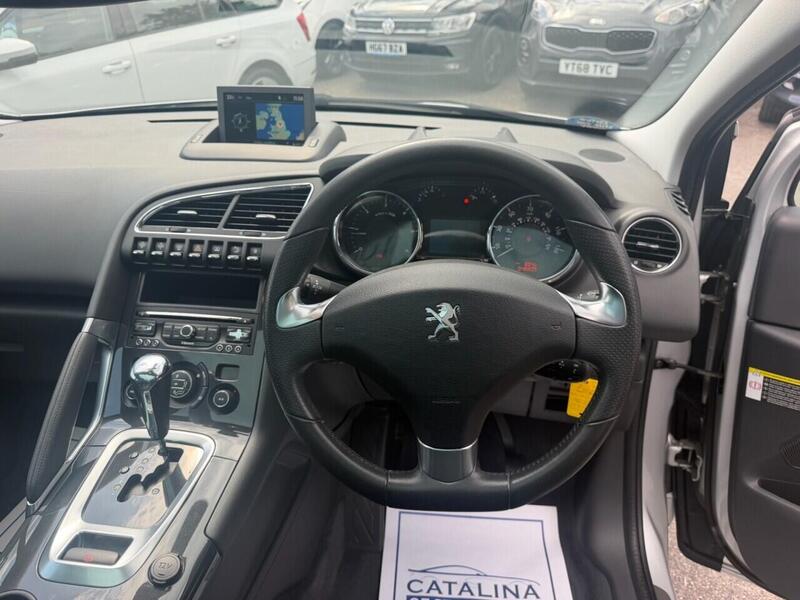 Peugeot 3008 view 4