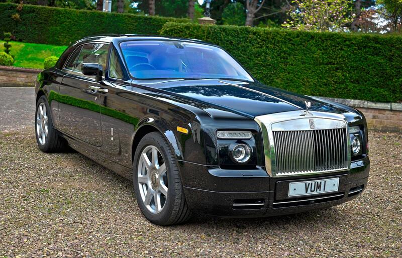 Rolls-Royce Phantom view 5