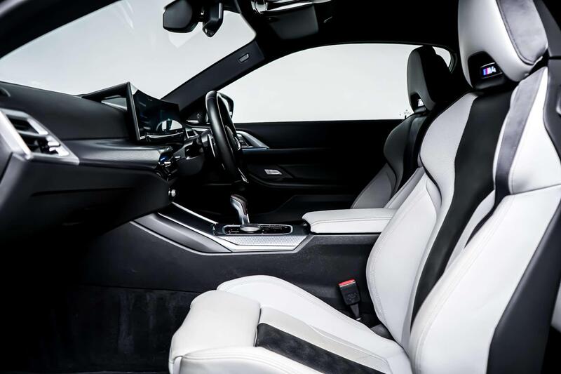 BMW M4 view 7