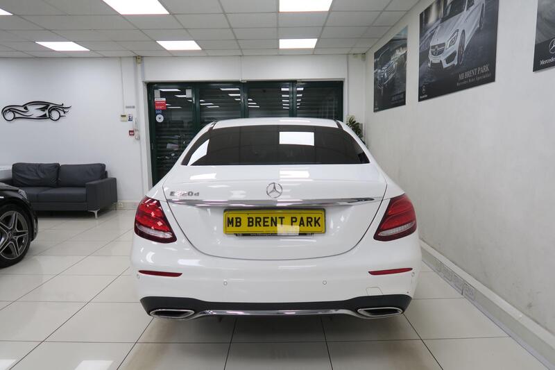Mercedes-Benz E Class view 5