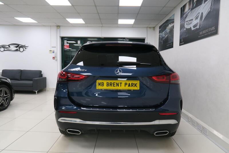 Mercedes-Benz Gla view 4