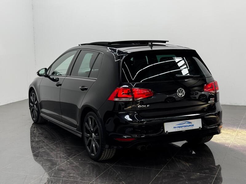Volkswagen Golf view 5