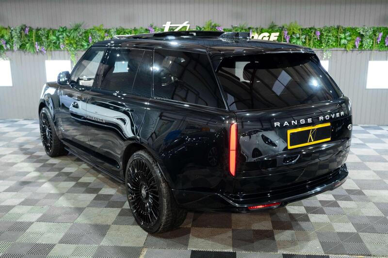 Land Rover Range Rover view 4