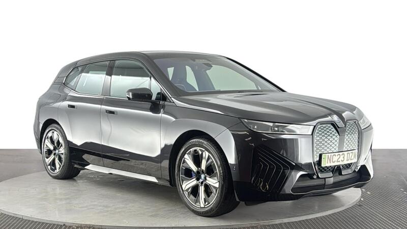 BMW Ix view 2