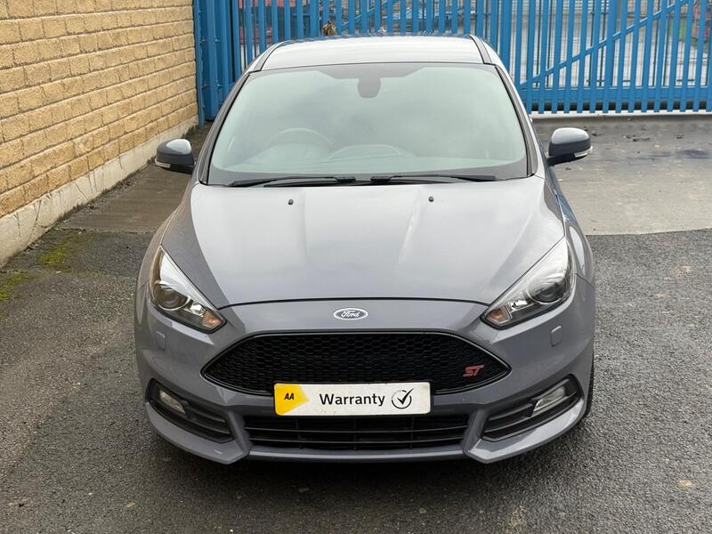 Ford Focus view 5