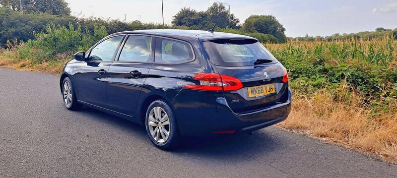 Peugeot 308 view 6