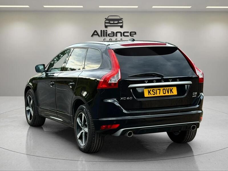 Volvo XC60 view 3