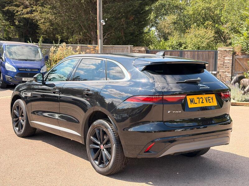 Jaguar F-Pace view 6