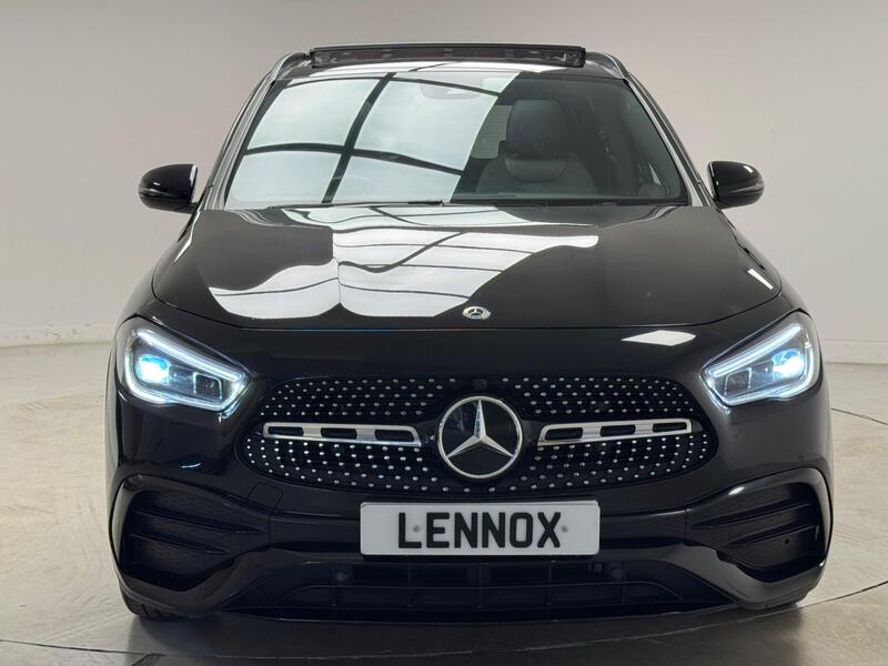 Mercedes-Benz Gla view 2