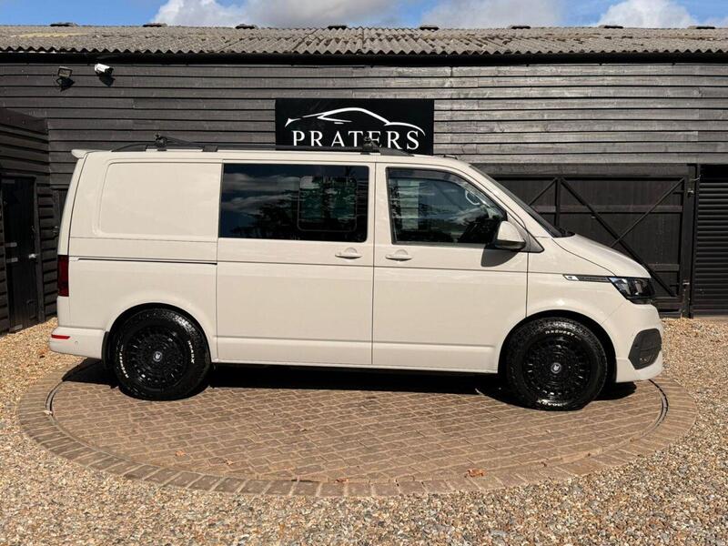 Volkswagen Transporter view 5