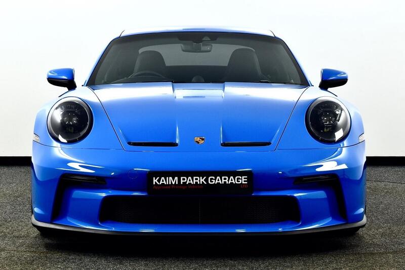 Porsche 911 view 6
