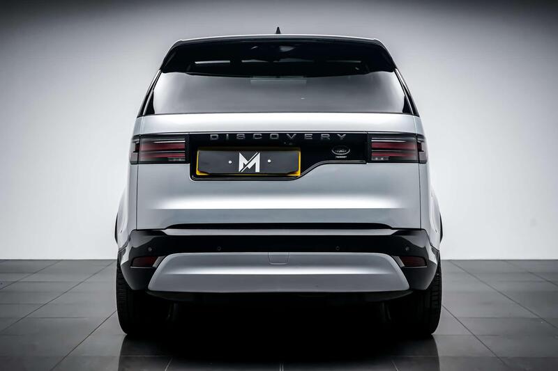 Land Rover Discovery 3 view 4