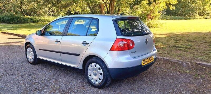 Volkswagen Golf view 5